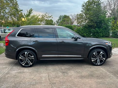 Used 2025 Volvo XC90 B6 Ultra w/ Lounge Package AWD/4WD image 2