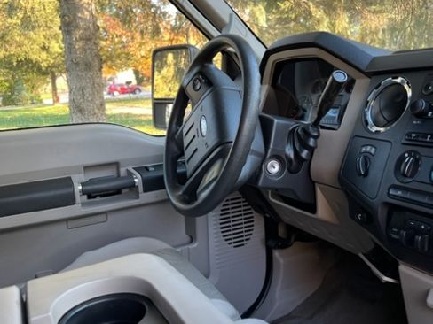 Used 2008 Ford F250 XLT image 9