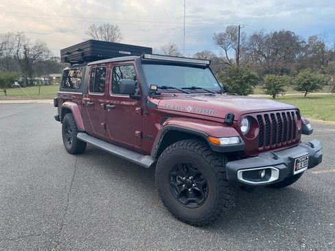 Used 2021 Jeep Gladiator Sport image 8