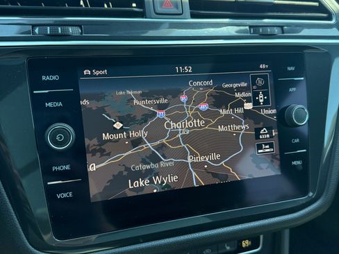 Used 2019 Volkswagen Tiguan SEL Premium R-Line AWD/4WD image 12