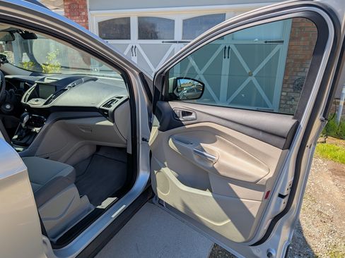 Used 2015 Ford Escape SE w/ Equipment Group 201A image 20