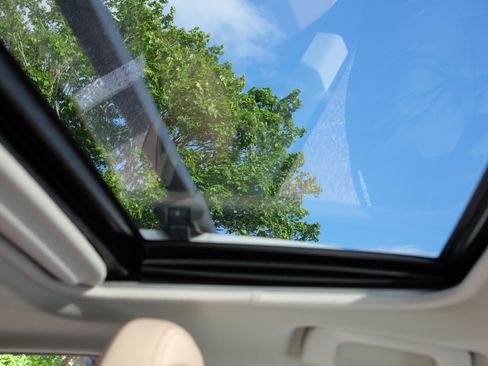 Used 2013 Toyota RAV4 XLE AWD/4WD image 15