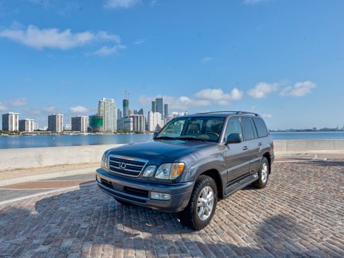 Used 2005 Lexus LX 470 4WD image 1