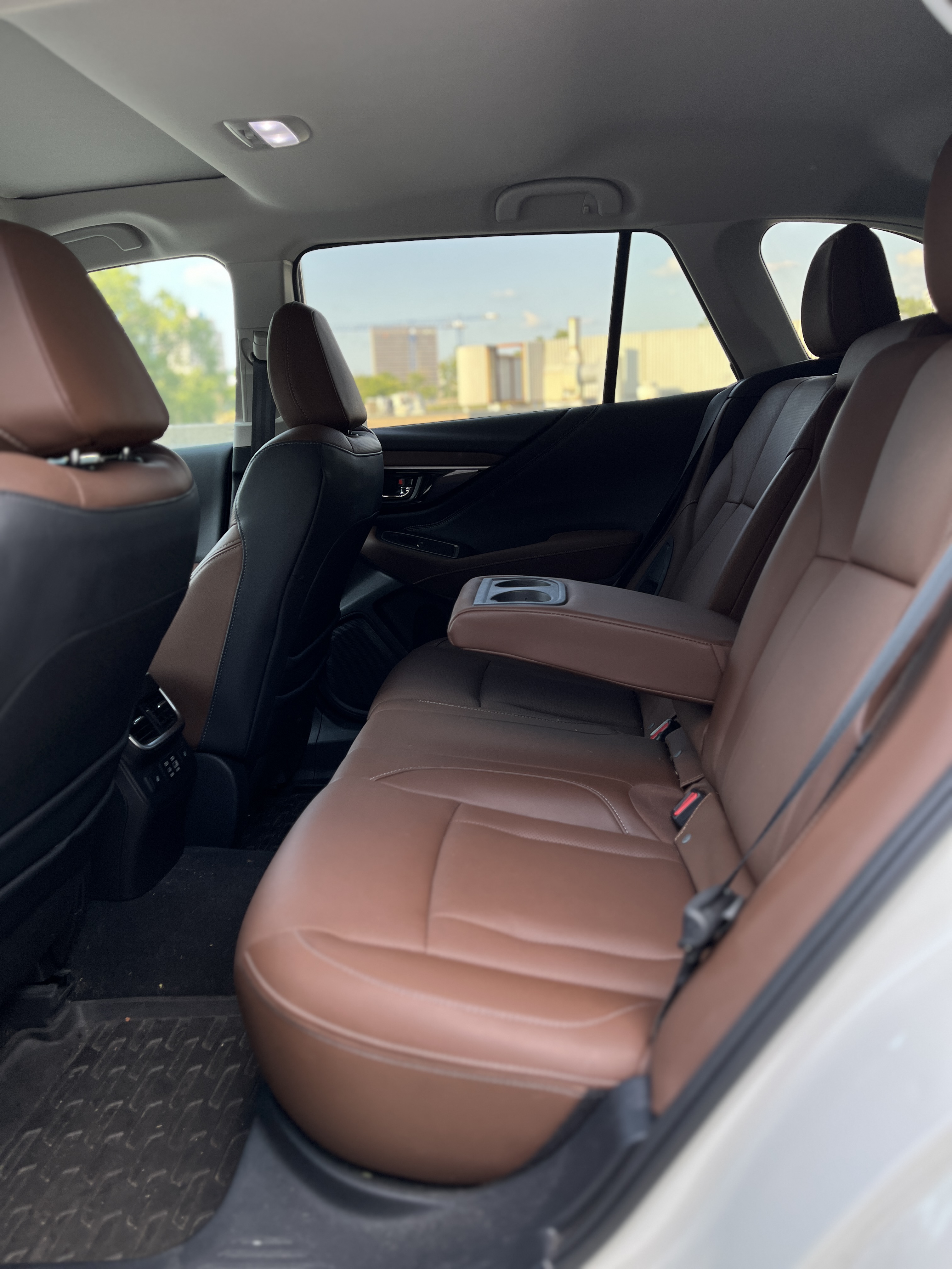 Used 2023 Subaru Outback Touring AWD/4WD image 6