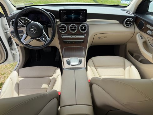 Used 2022 Mercedes-Benz GLC 300 4MATIC image 9
