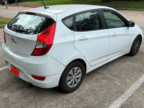 Used 2017 Hyundai Accent SE FWD image 5