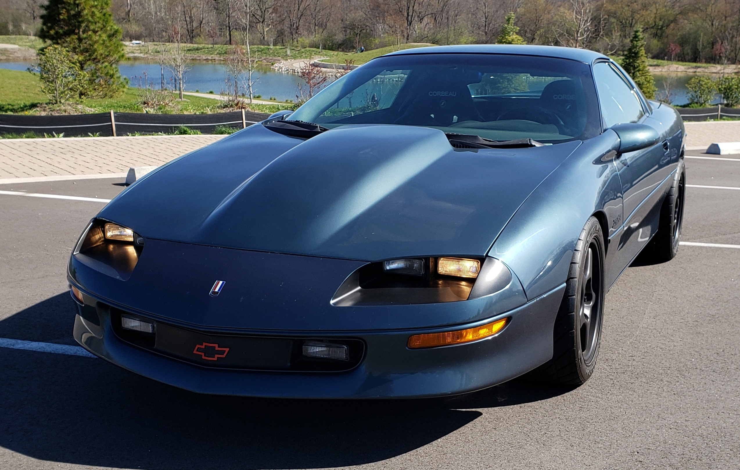 Used 1994 Chevrolet Camaro Z28 RWD image 8