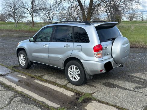 Used 2002 Toyota RAV4 4WD image 9