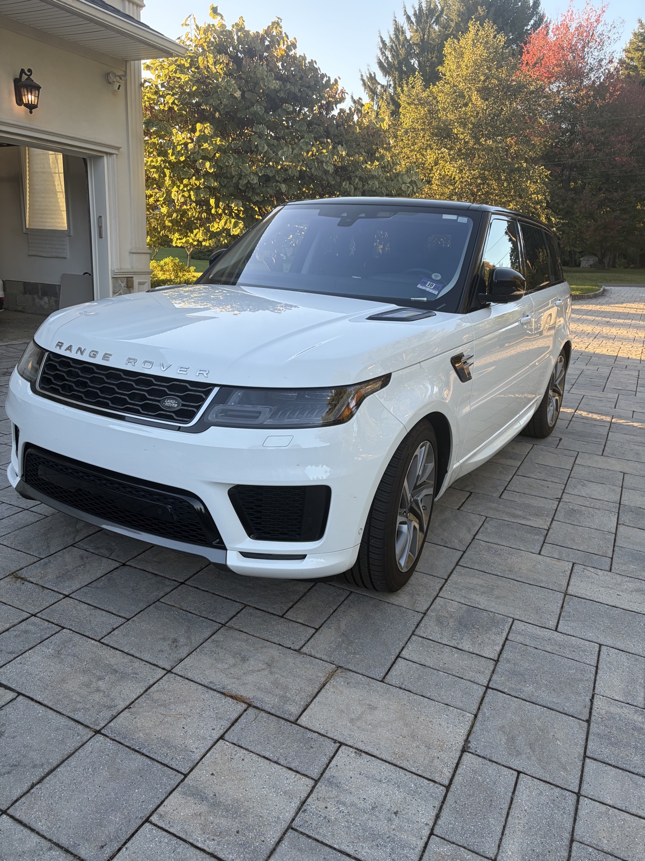 Used 2020 Land Rover Range Rover Sport HSE AWD/4WD image 13