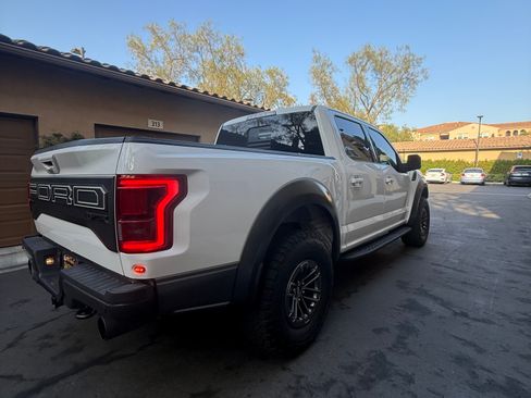 Used 2019 Ford F150 Raptor w/ Equipment Group 802A Luxury image 11