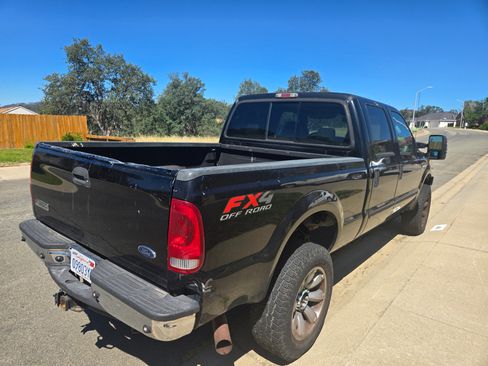 Used 2006 Ford F350 Lariat AWD/4WD image 2