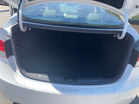 Used 2013 Hyundai Elantra Limited w/ Technology Pkg FWD image 13