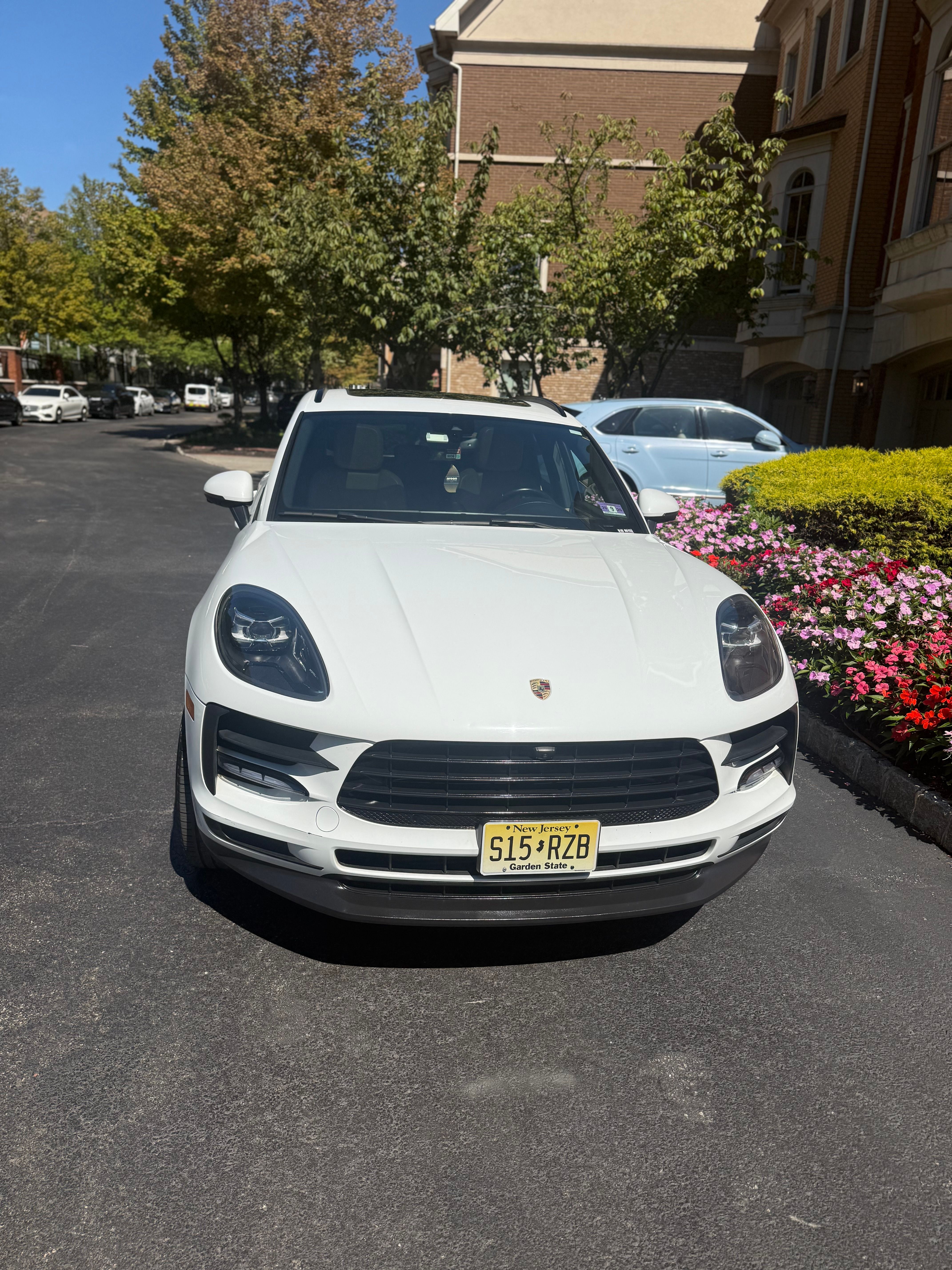 Used 2020 Porsche Macan AWD/4WD image 10