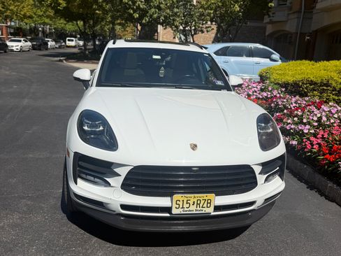 Used 2020 Porsche Macan AWD/4WD image 10