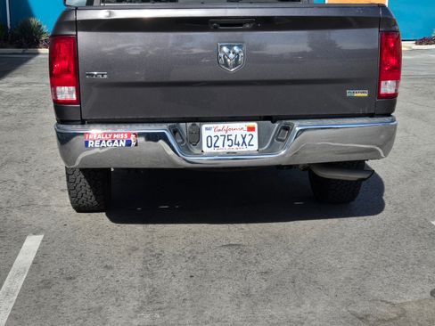 Used 2018 RAM 1500 Classic SLT image 4