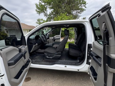 Used 2017 Ford F150 XL w/ Equipment Group 101A Mid AWD/4WD image 10