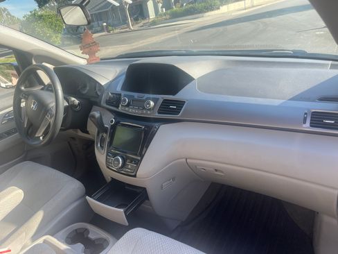 Used 2015 Honda Odyssey EX image 12
