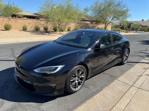 Used 2021 Tesla Model S Plaid image 12