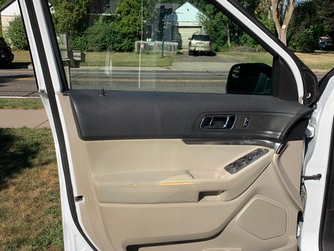 Used 2015 Ford Explorer 4WD image 18