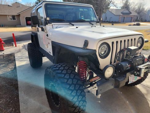 Used 2002 Jeep Wrangler Sport image 2