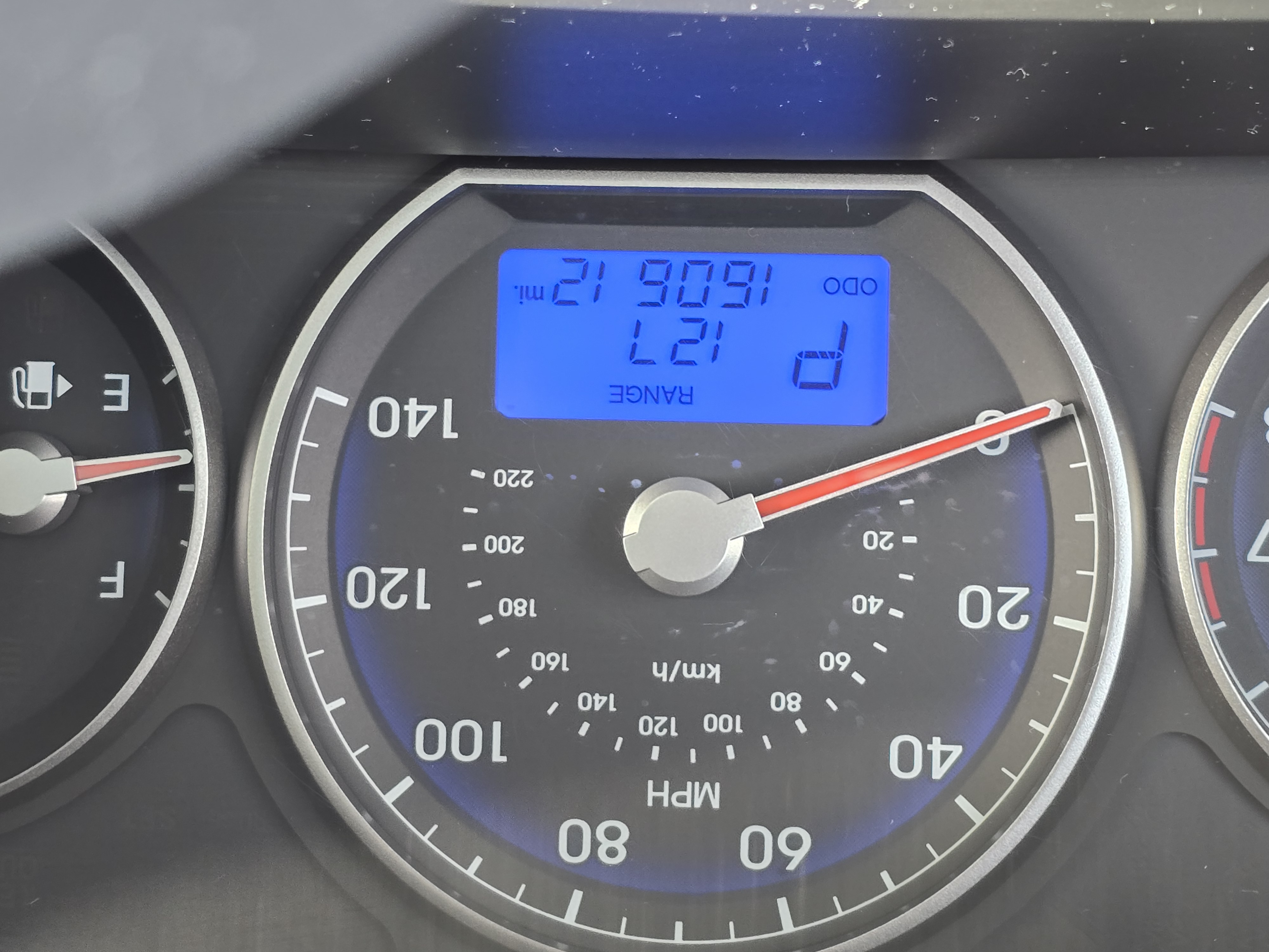 Used 2010 Hyundai Santa Fe GLS FWD image 6