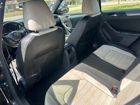 Used 2016 Volkswagen Jetta Sport w/ Lighting Package image 22