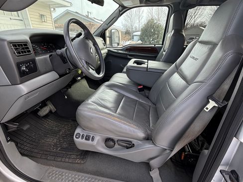 Used 2004 Ford F350 Lariat image 12