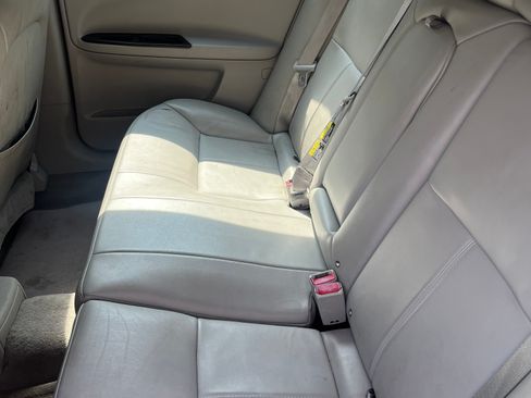 Used 2008 Chevrolet Impala LT w/ Luxury Edition Package FWD image 8