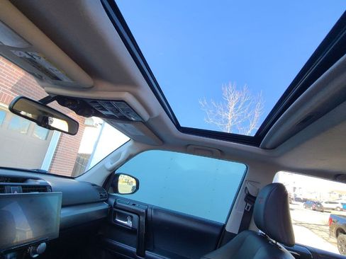 Used 2019 Toyota 4Runner TRD Off-Road Premium image 12