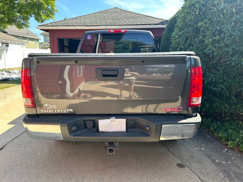 Used 2011 GMC Sierra 1500 W/T w/ Work Truck Plus Package RWD image 6