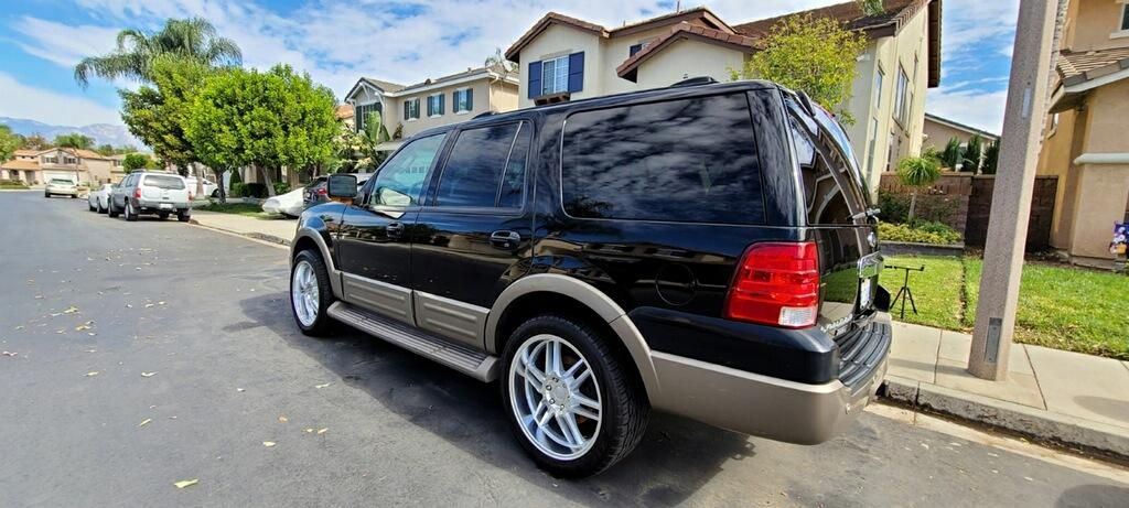 Used 2004 Ford Expedition Eddie Bauer RWD image 5