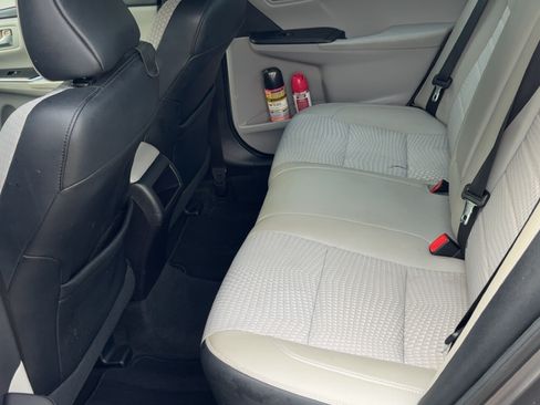 Used 2015 Toyota Camry SE image 16