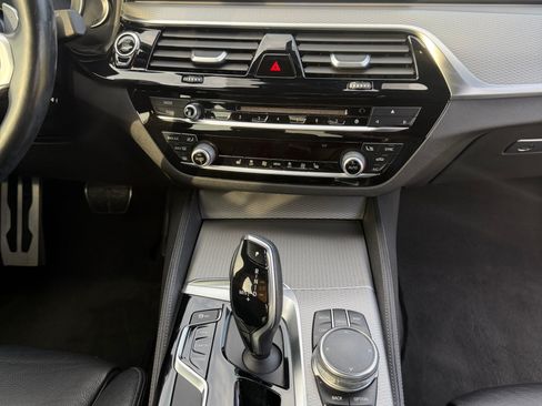 Used 2018 BMW 530i 530i Sedan 4D image 19