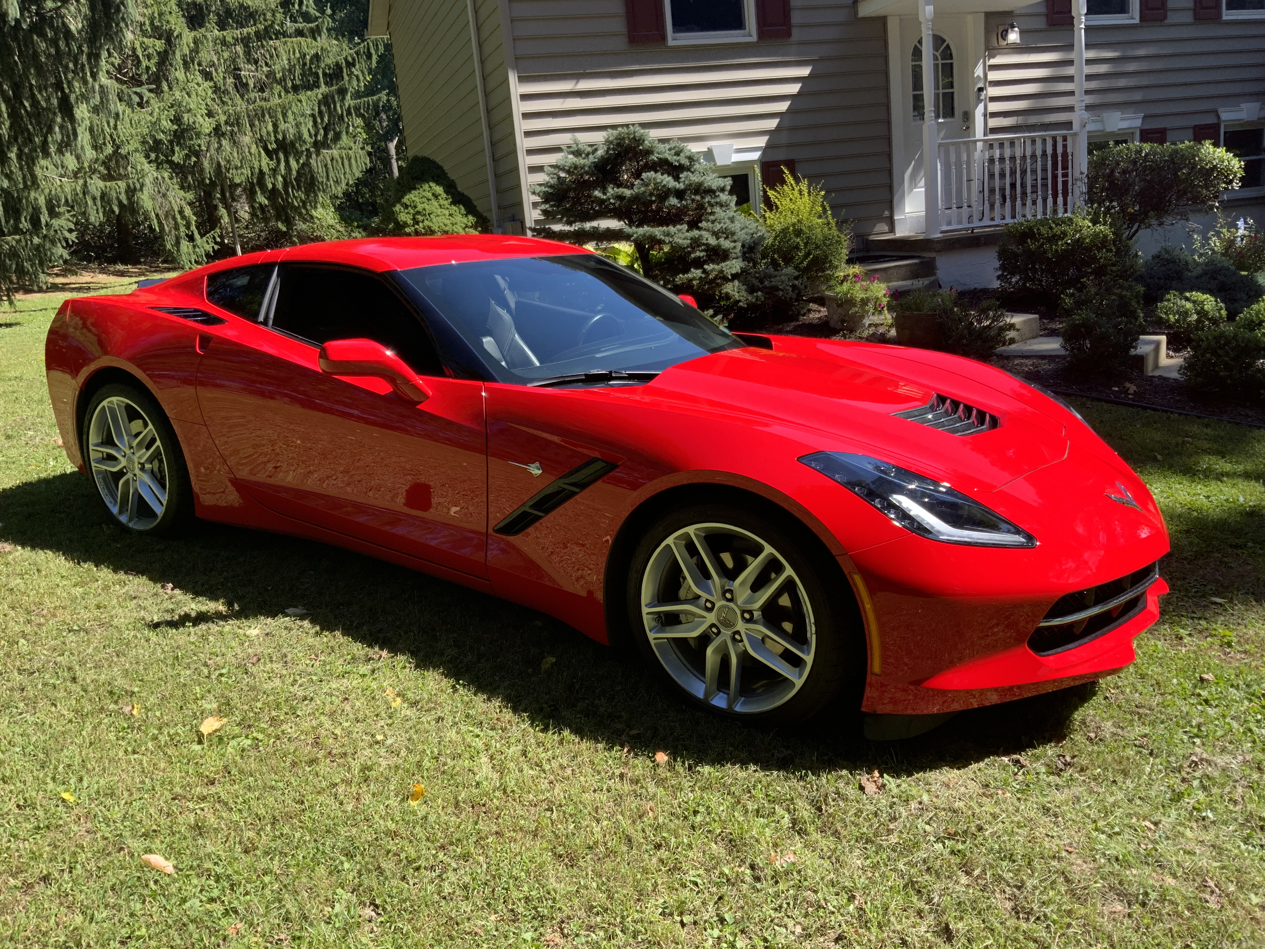 Used 2019 Chevrolet Corvette Stingray Coupe w/ 1LT RWD image 8