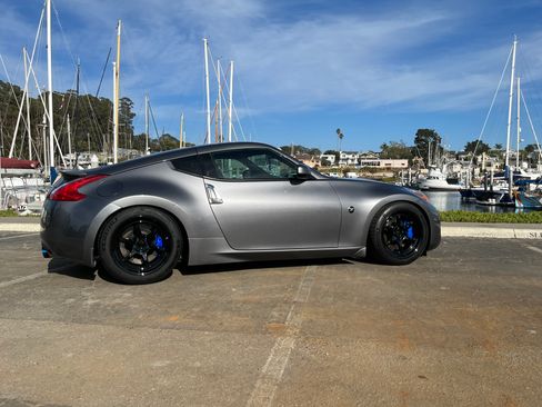 Used 2015 Nissan 370Z Touring image 17