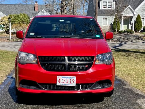Used 2015 Dodge Grand Caravan SE image 9