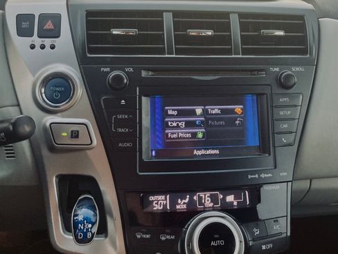 Used 2014 Toyota Prius V Two image 11