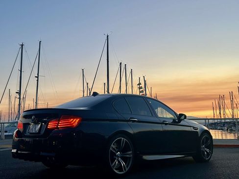 Used 2014 BMW M5 image 2