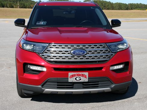 Used 2022 Ford Explorer Limited w/ Equipment Group 301A image 5