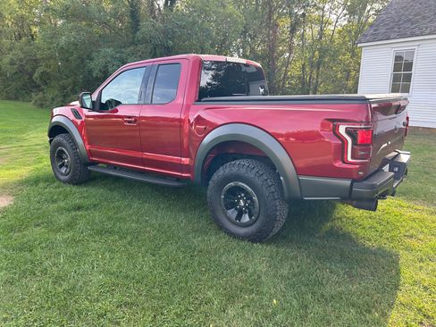 Used 2017 Ford F150 Raptor w/ Equipment Group 802A Luxury image 6