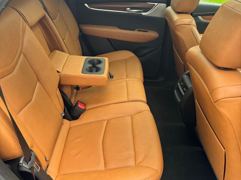 Used 2023 Cadillac XT5 Premium Luxury AWD/4WD image 9