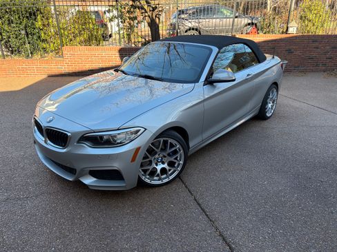 Used 2017 BMW M240i Convertible image 1