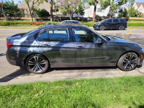 Used 2018 BMW 330i 330i Sedan 4D w/ Premium Package image 6