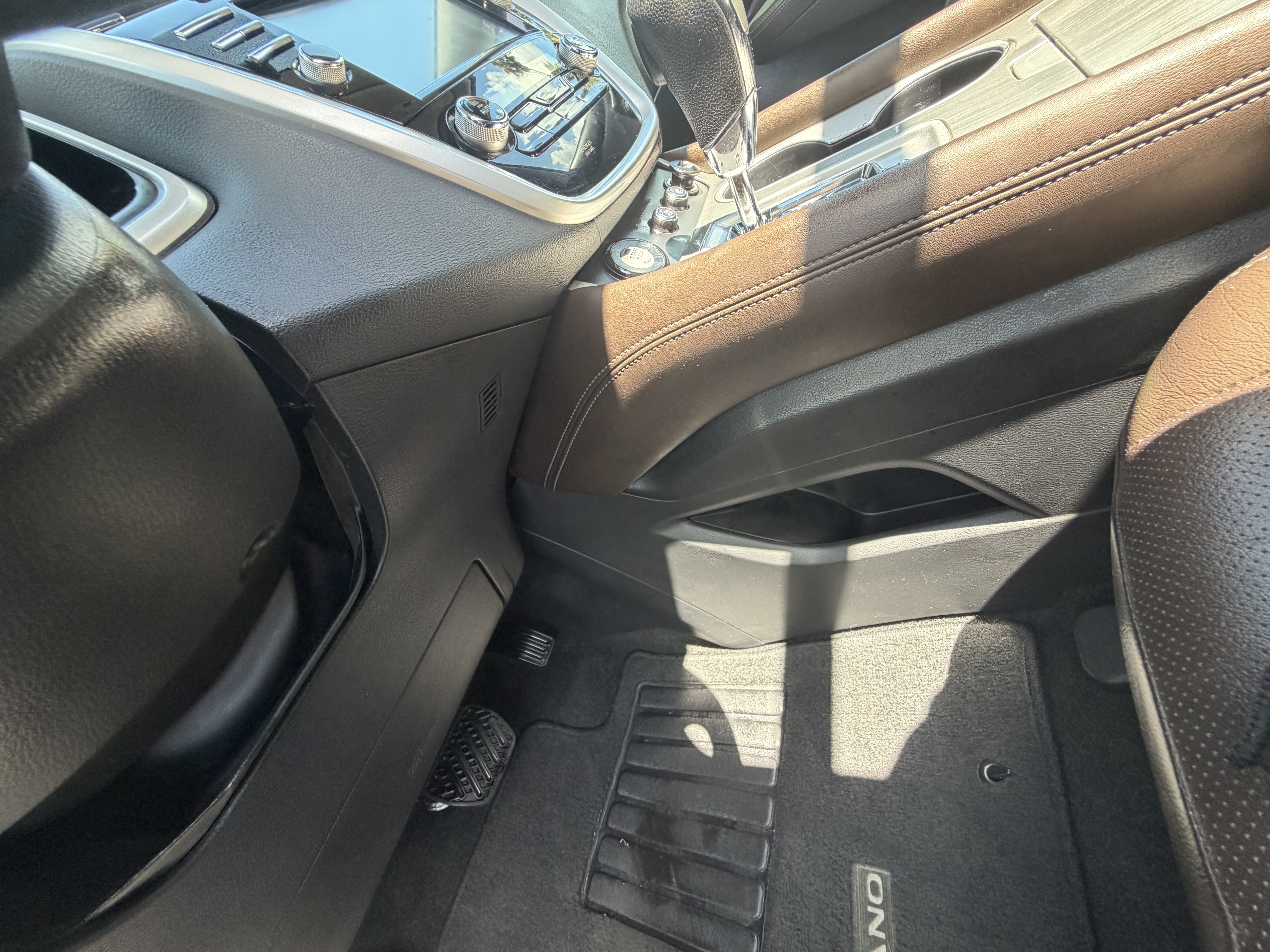Used 2016 Nissan Murano Platinum w/ Platinum Technology Package FWD image 26