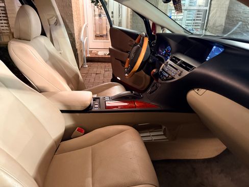 Used 2011 Lexus RX 350 AWD w/ Premium Pkg image 8