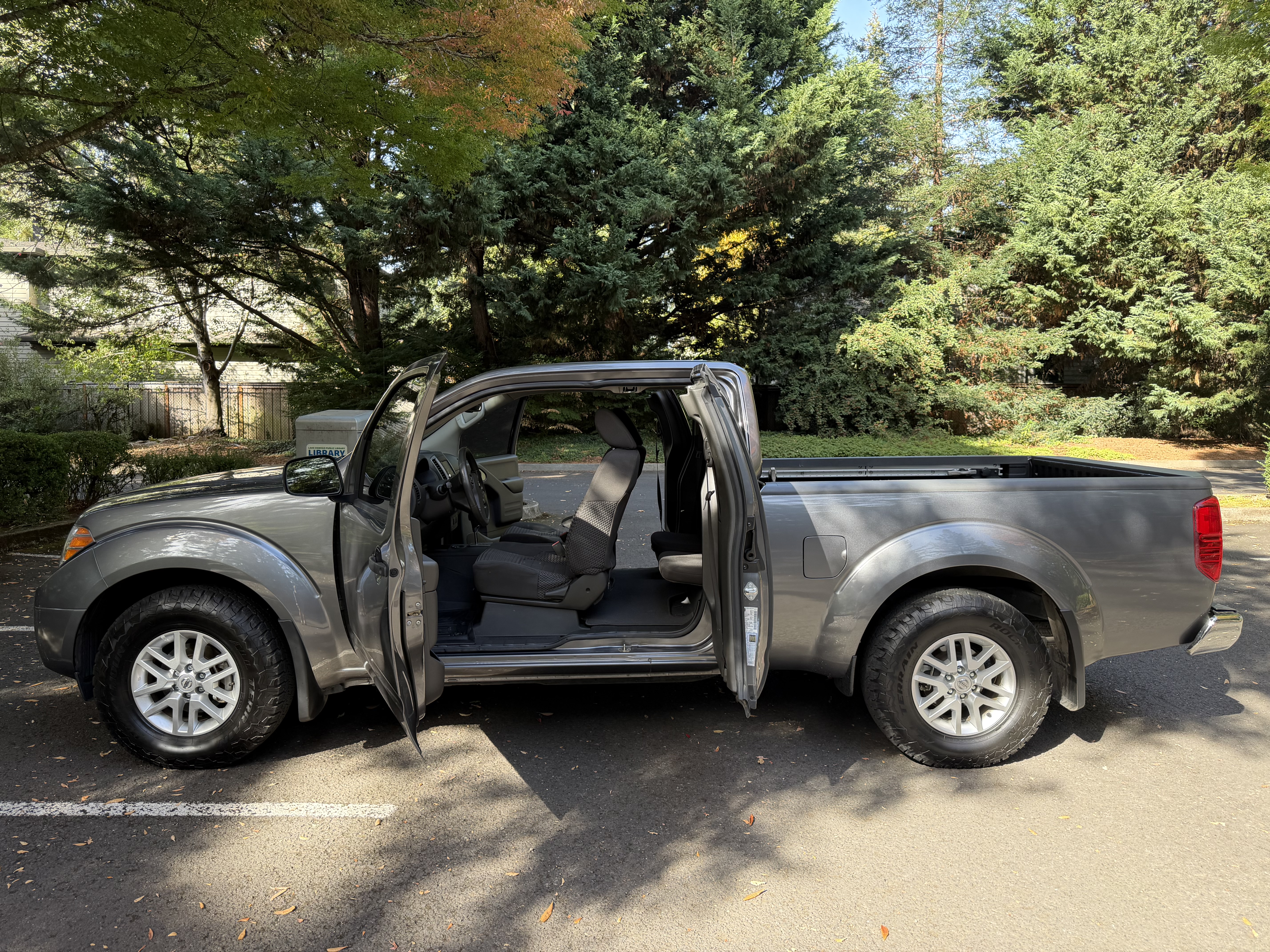Used 2021 Nissan Frontier SV RWD image 8