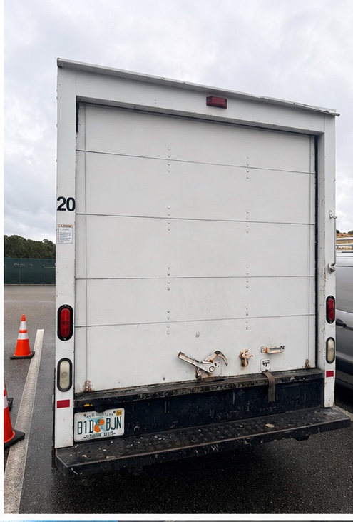Used 2011 Ford E-350 and Econoline 350 Super Duty w/ Payload Pkg RWD image 2