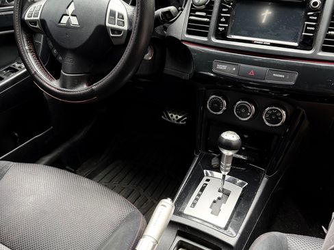 Used 2017 Mitsubishi Lancer ES FWD image 6