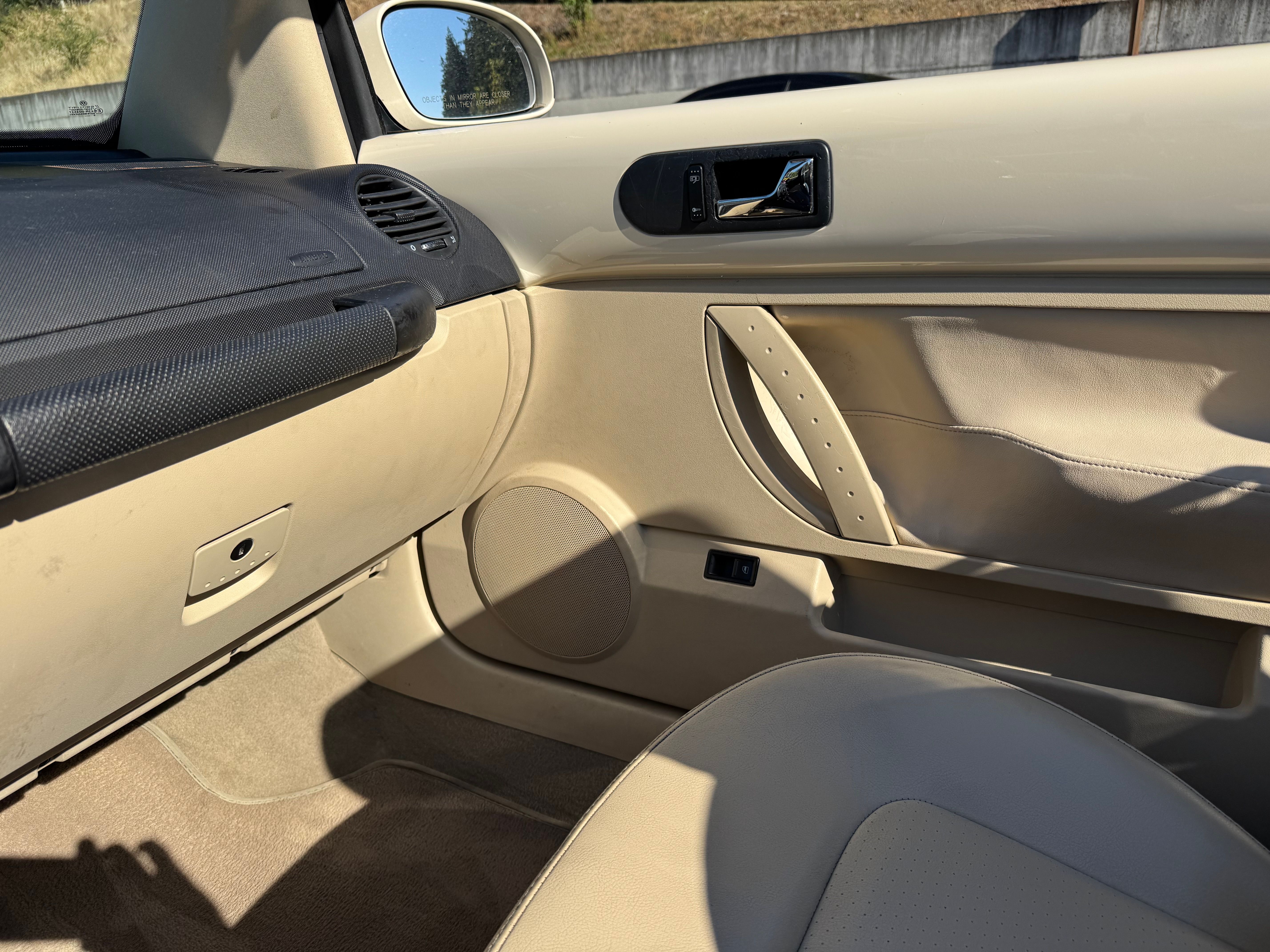 Used 2004 Volkswagen Beetle GLS FWD image 10