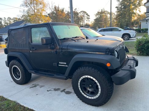 Used 2015 Jeep Wrangler Sport image 5